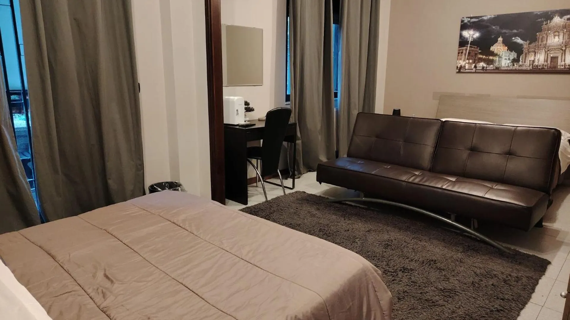 Calipso Bed&Breakfast Aeroporto di Catania Fontana Rossa