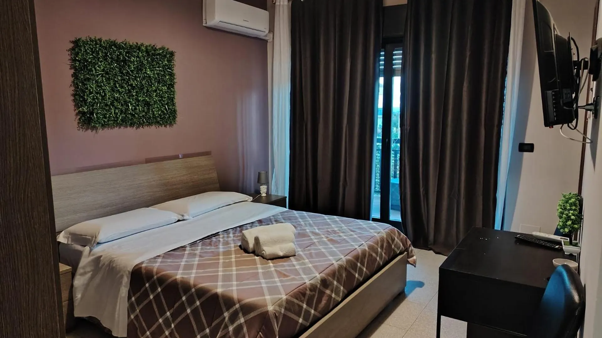 Calipso Bed&Breakfast Aeroporto di Catania Fontana Rossa 0*,